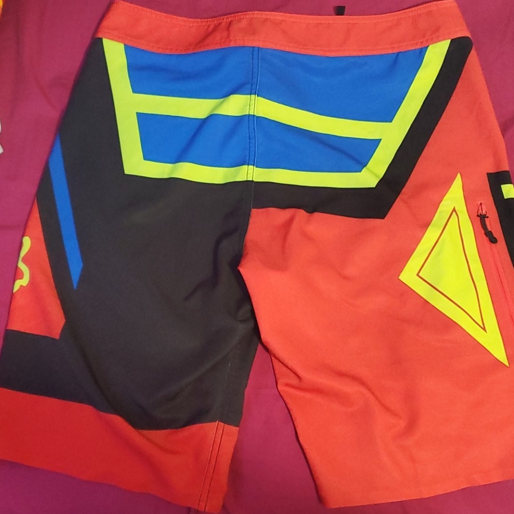 Shorts - Picture 2 of 3